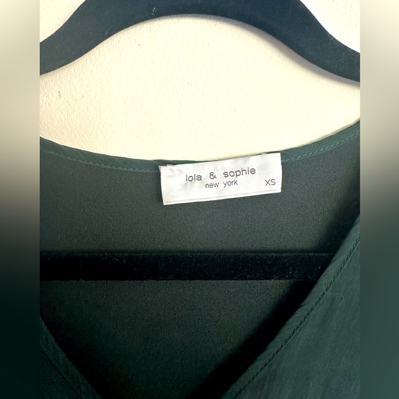 XS Lola & Sophie silk blouse in Hunter Green - Picture 3 of 4